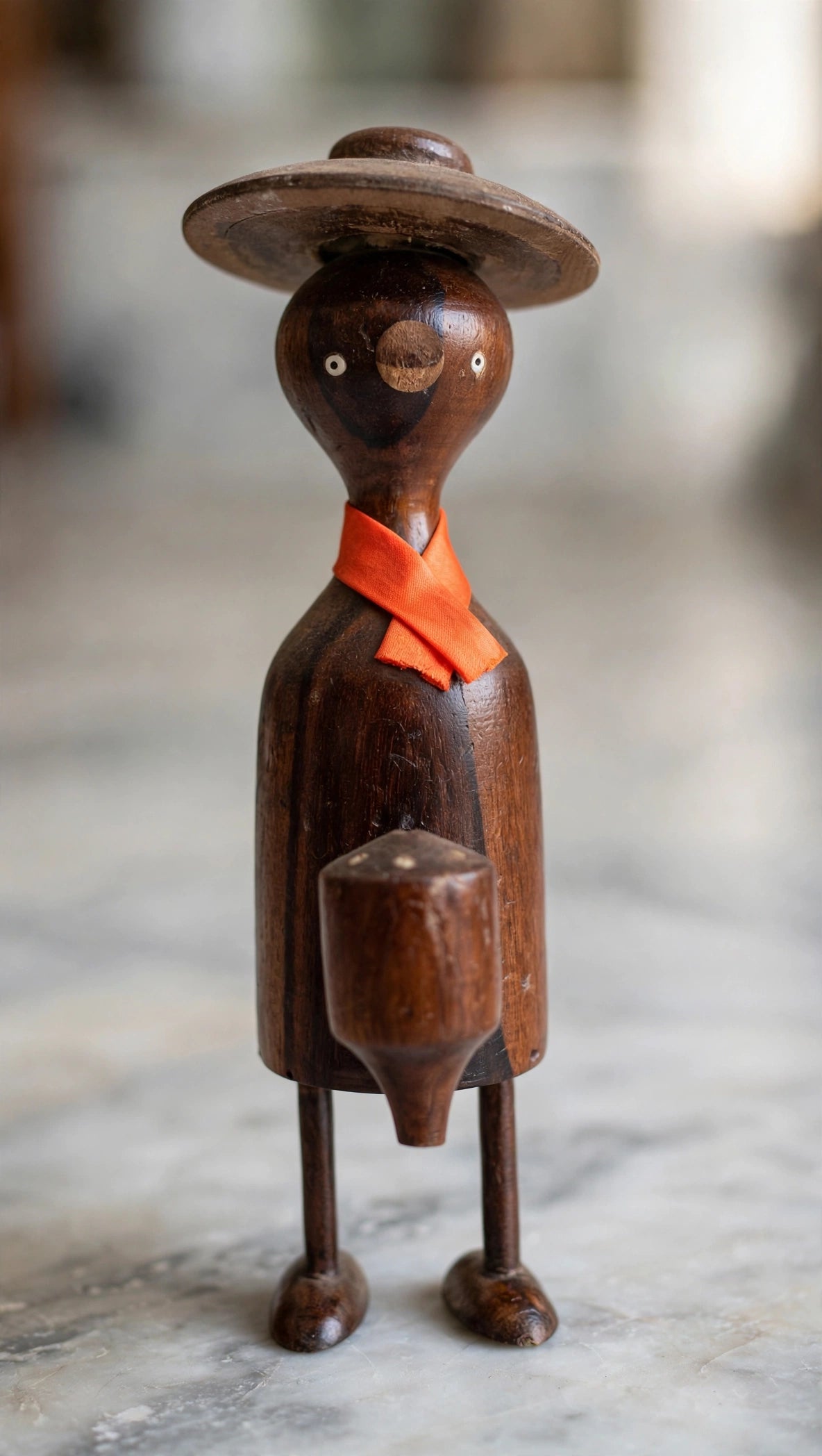 Handcrafted Wooden Duck Figurine – Rustic Decorative Bird Showpiece