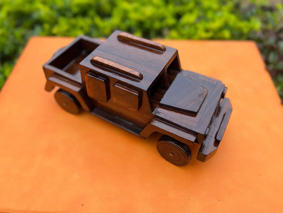 Handcrafted Wooden Jeep Model – Rustic Vintage Car Décor