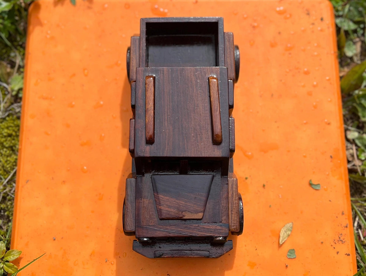 Handcrafted Wooden Jeep Model – Rustic Vintage Car Décor